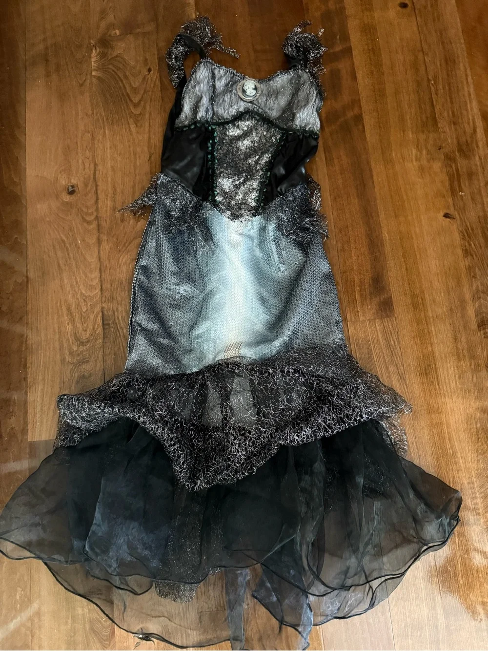 Girls size M corpse bride costume